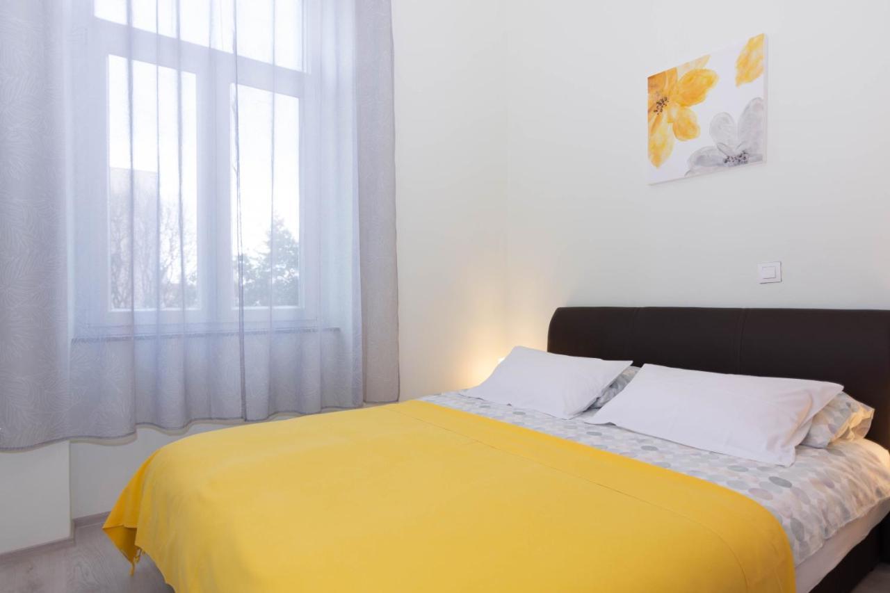 Apartment Ana プーラ エクステリア 写真